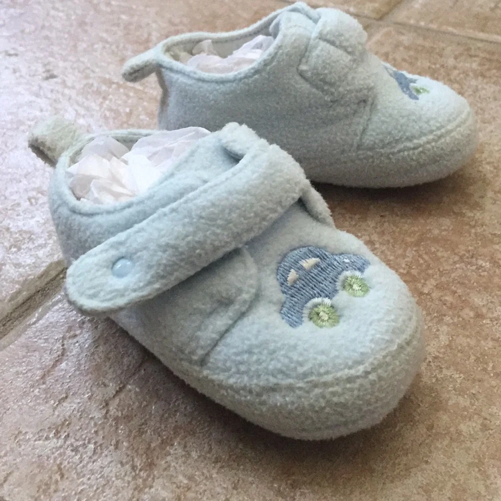 KRU Layette Baby Boys Car Soft Fleece Slippers